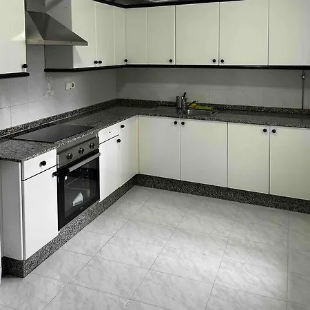 Amplio En El Centro De Portonovo *